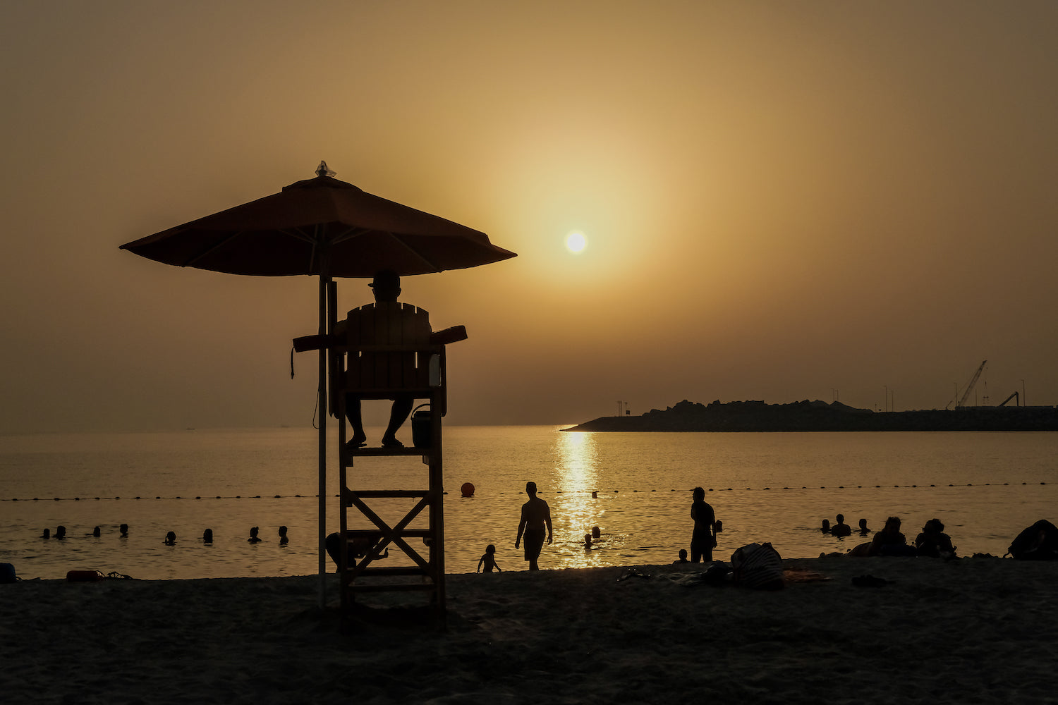 SolRX mineral sunscreen uses Zinc Oxide for longer lasting waterproof protection